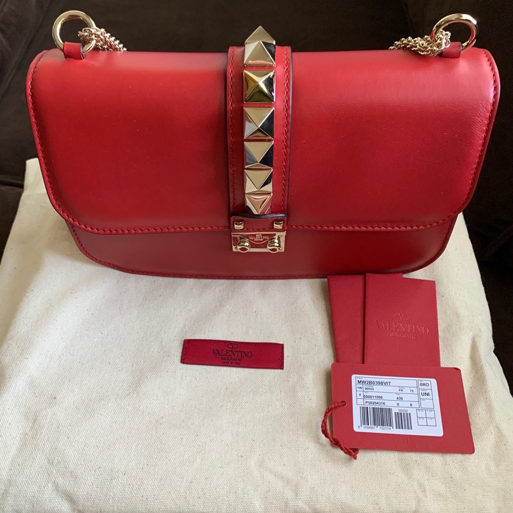 VALENTINO GARAVANI Medium Lock Shoulder Bag